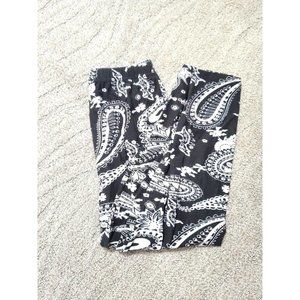 One Size Black and White Leggings